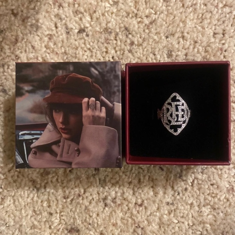 Taylor Swift RED Ring NEW